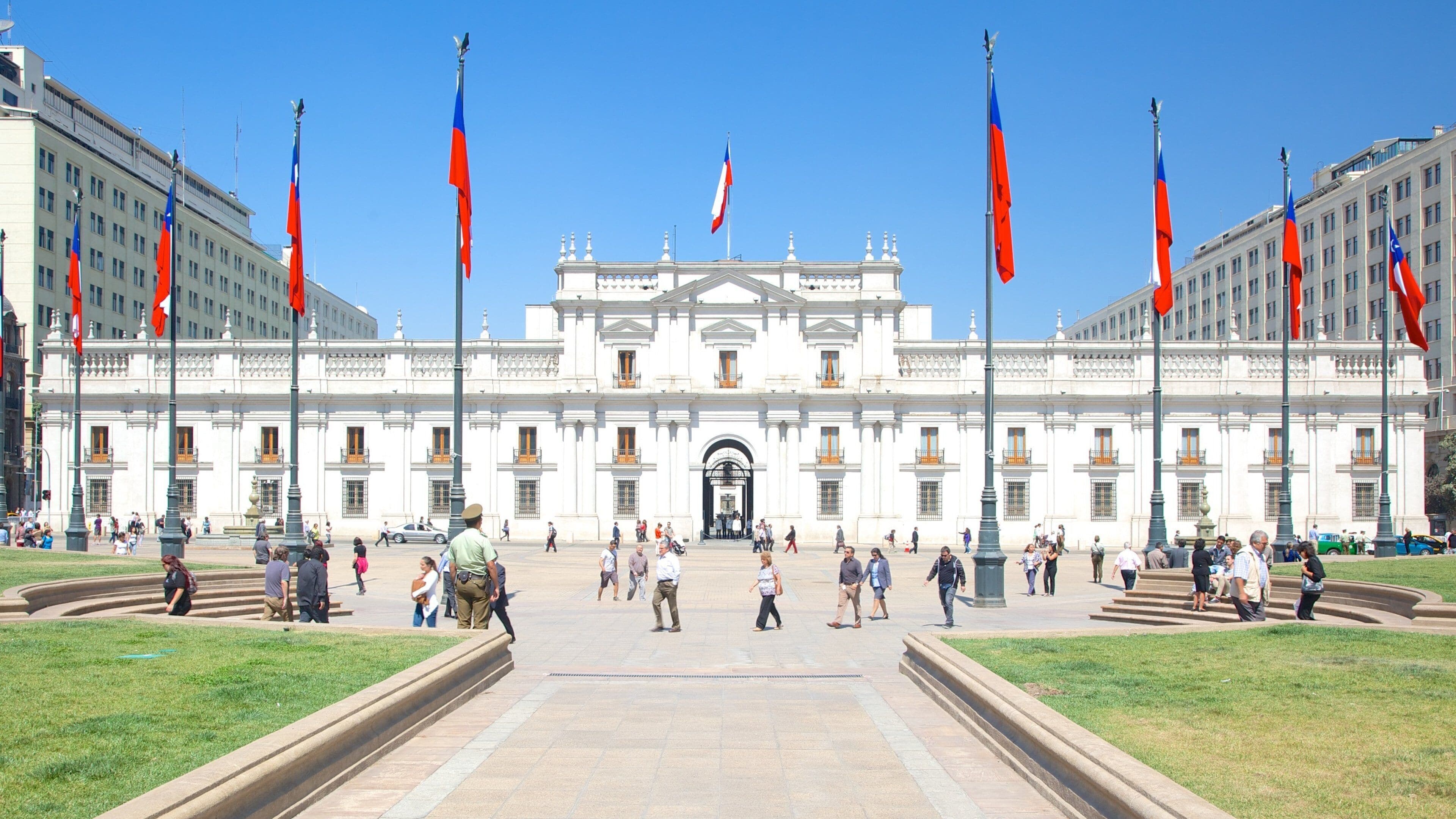 Palacio de La Moneda Tour and Plaza