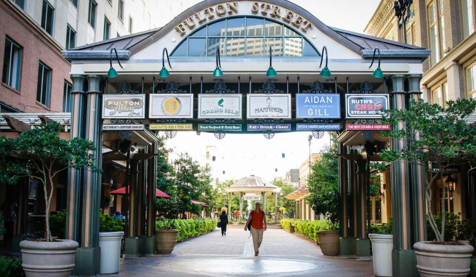 Warehouse District Art Market