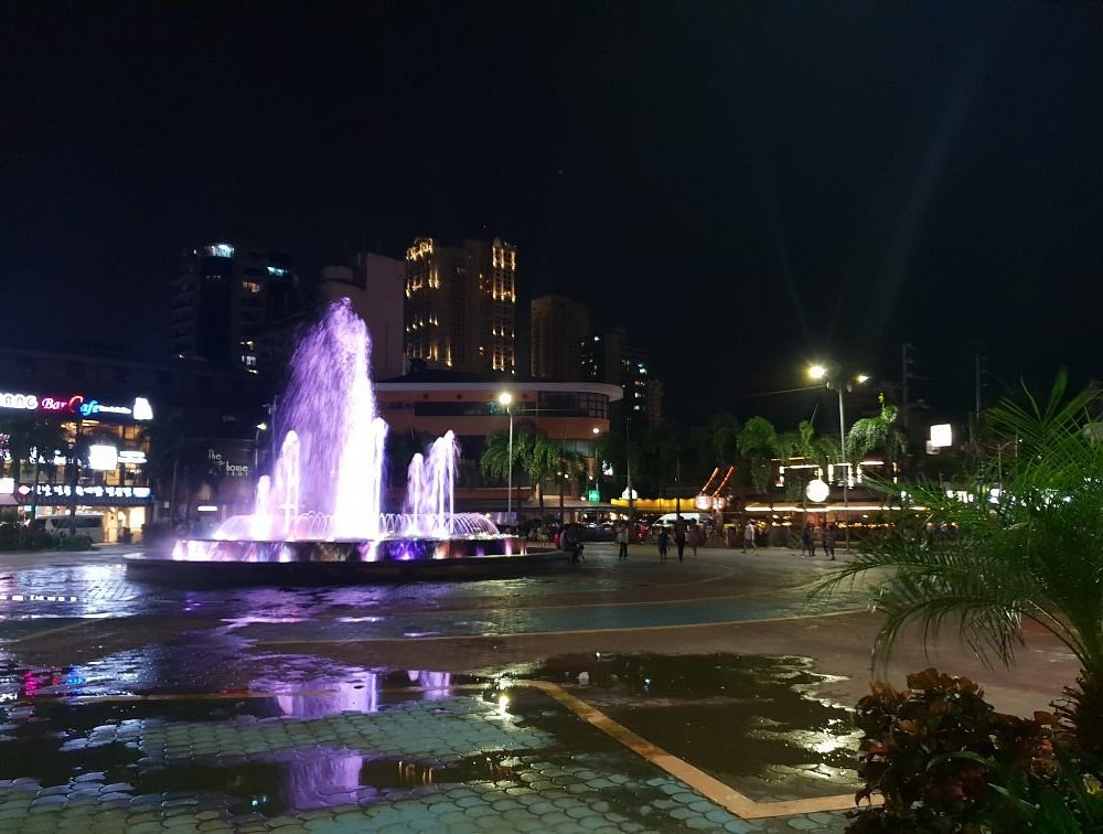 Remedios Circle Art Market