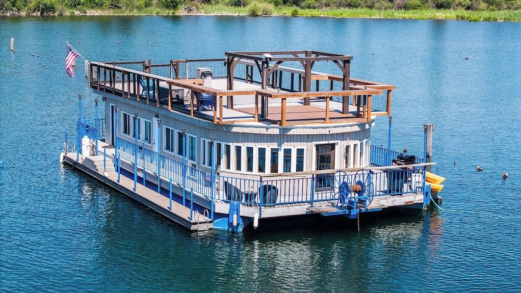 Flathead Lake Houseboat Charter with Glacial Ecology Focus