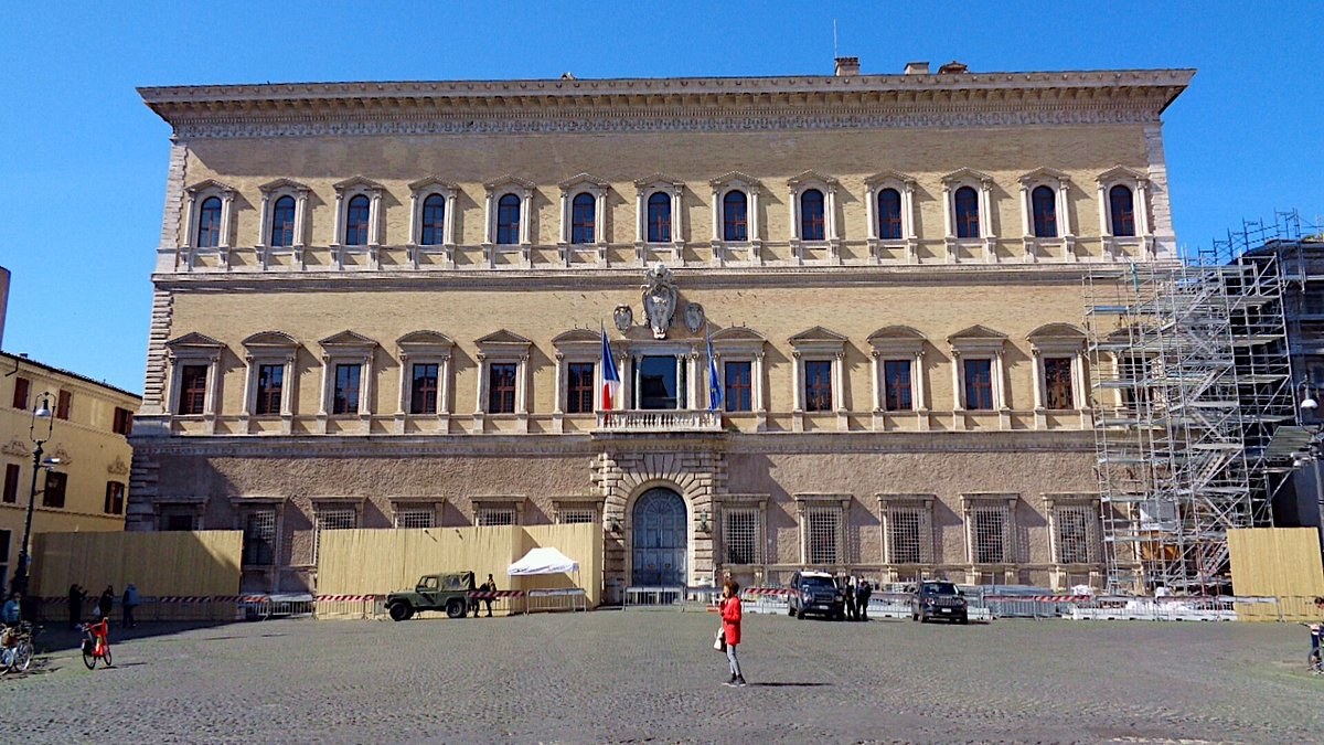 Palazzo Farnese (Neapolitan Hours Private Access)