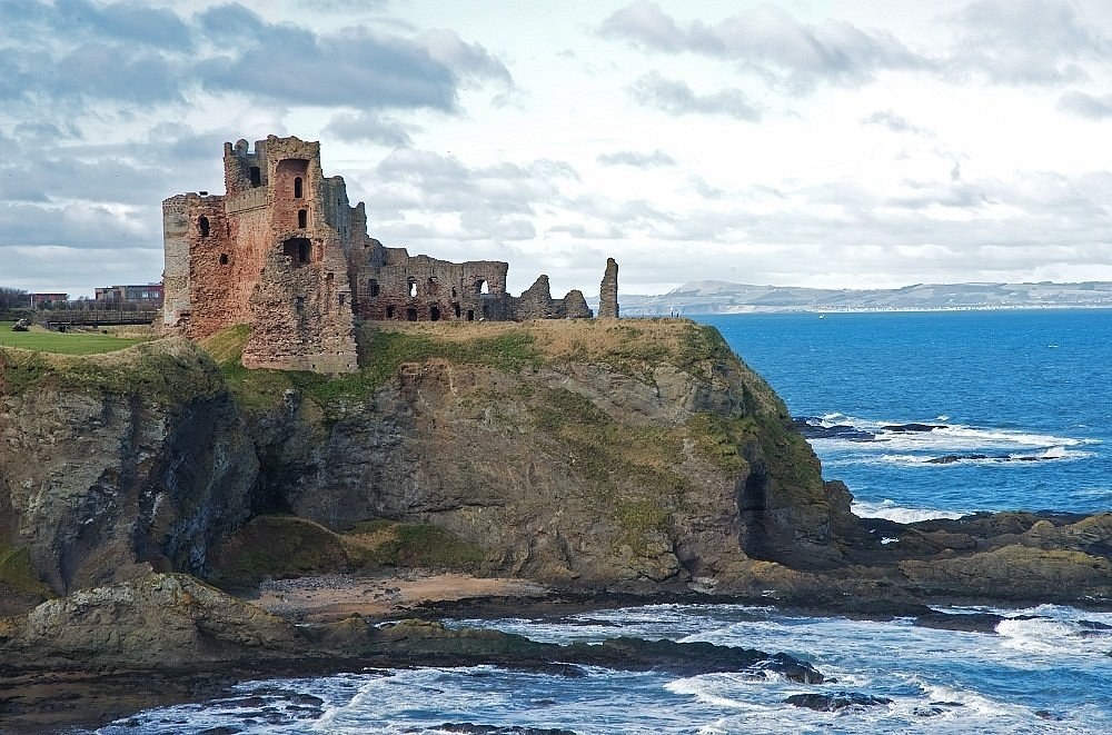 Tantallon Castle & East Lothian Coastal Walk