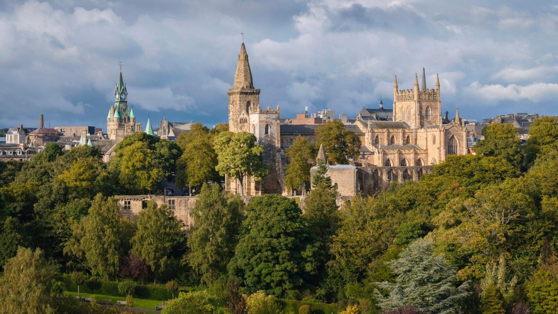 Dunfermline Abbey & Andrew Carnegie Birthplace