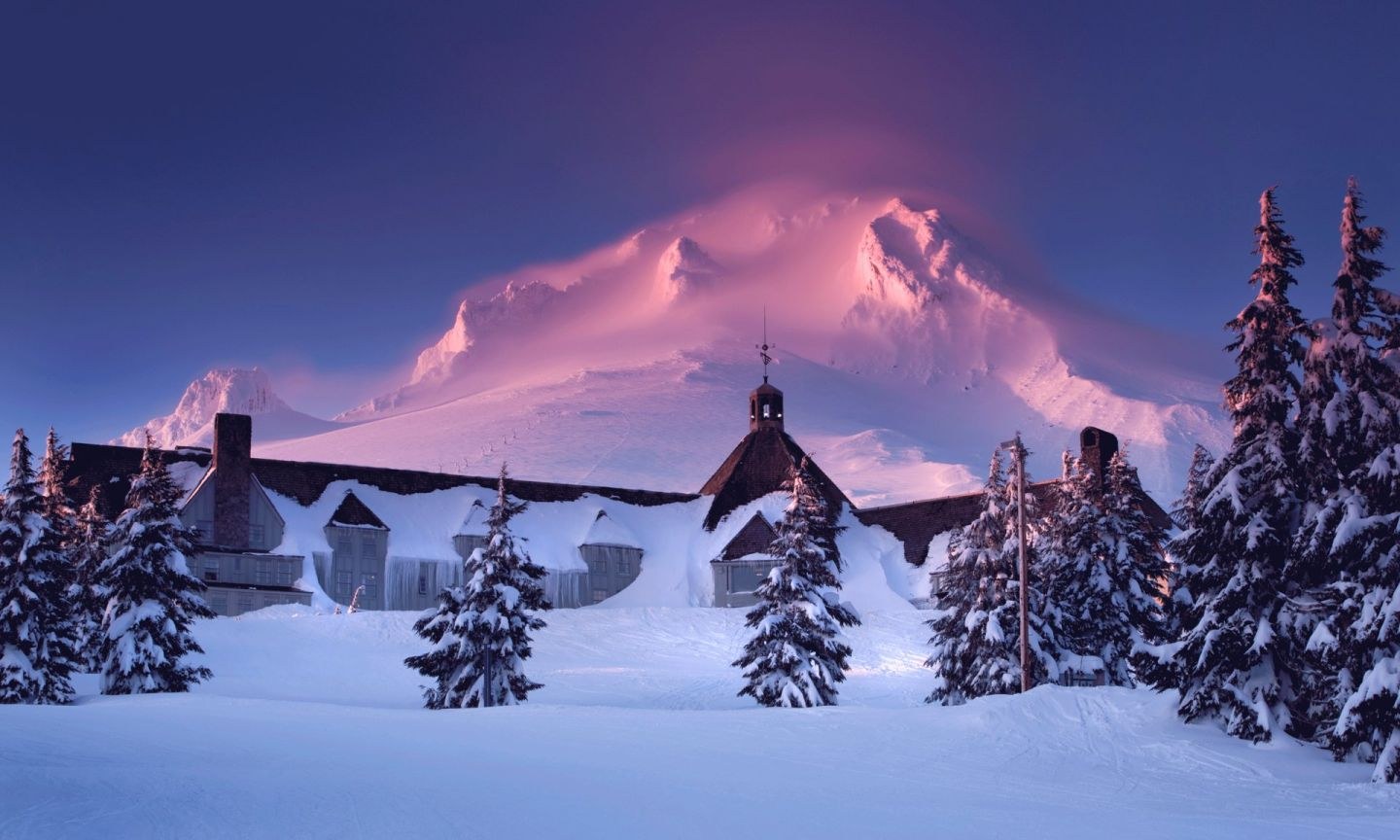 Mount Hood Scenic Loop & Timberline Lodge