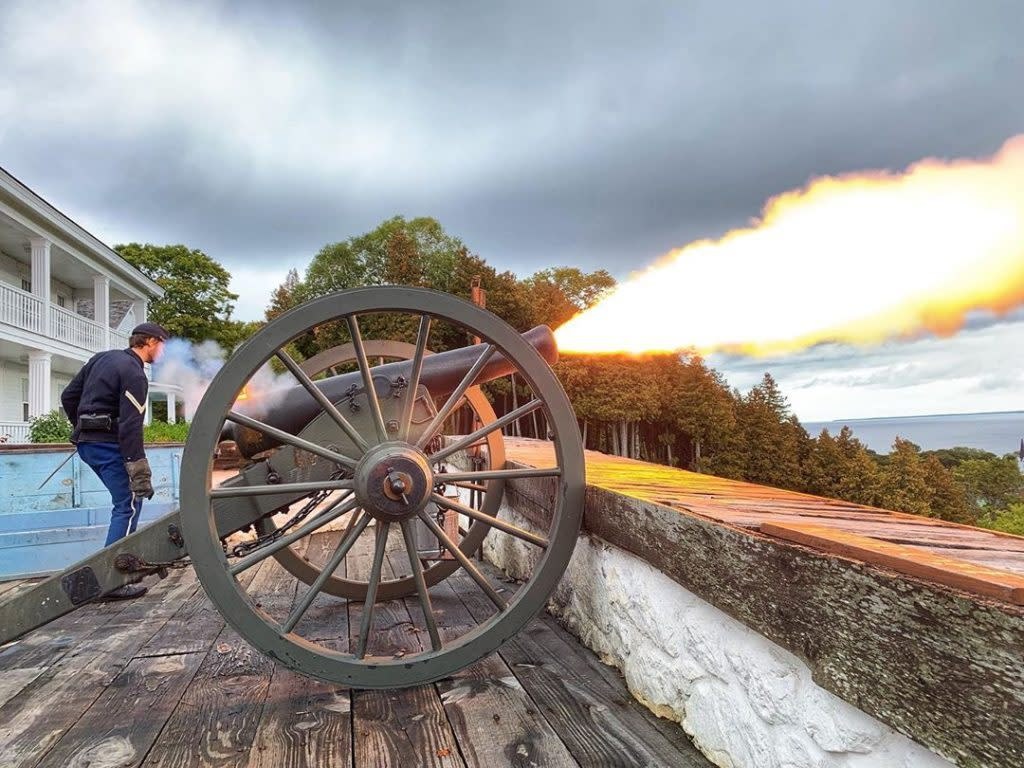 Fort Mackinac — Ranger-Led Sunset Cannon Ceremony