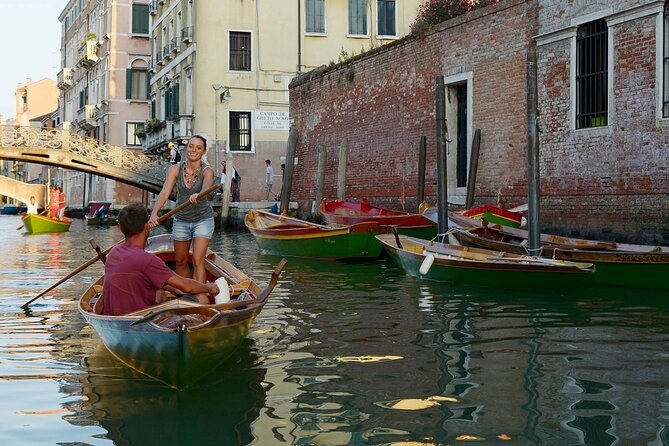Giudecca Canal Rowing Club – Learn Venetian Boat Handling