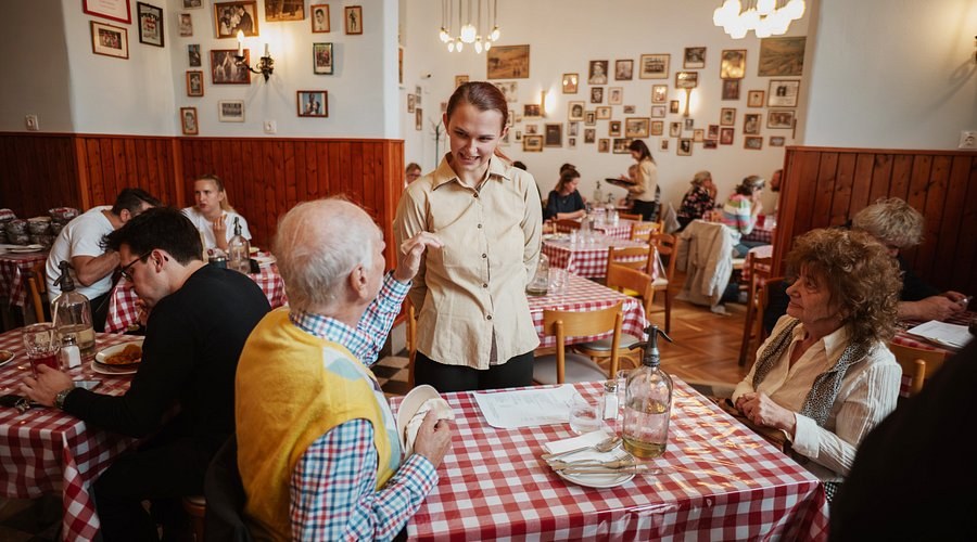 Kádár Étkezde (Traditional Jewish Restaurant)