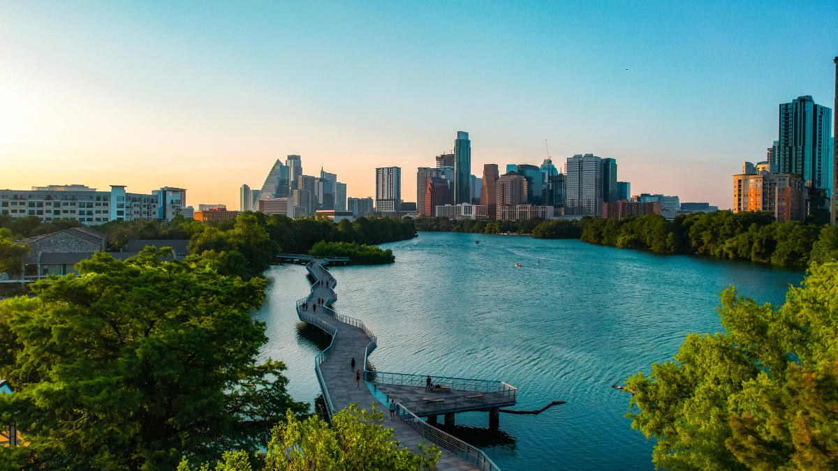 The Lady Bird Lake Boardwalk Trail & Zilker Park Network