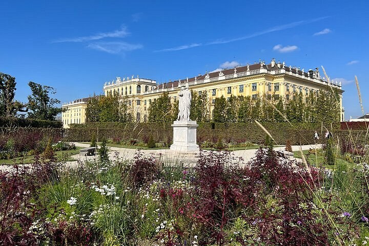 Schönbrunn Palace - Private Evening Enlightenment Tour
