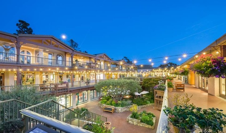 Carmel Plaza & Local Boutique Discovery