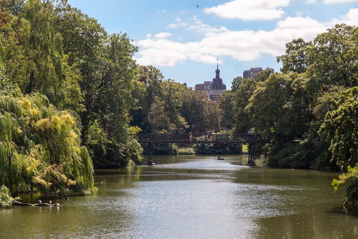 Ørsted Park Waterfront Walk & Local Culture