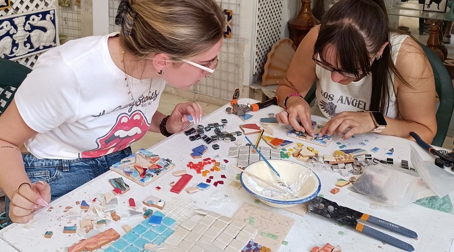 Ceramic Workshop at Cerámica Santa Isabel