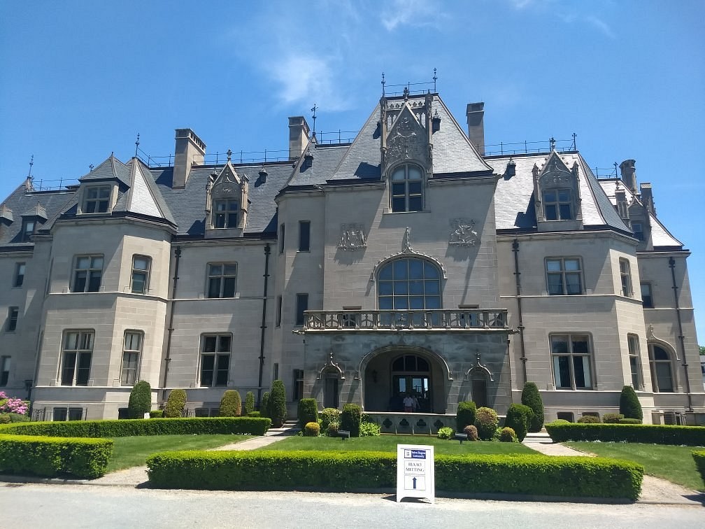Salve Regina University - Ochre Court & Academic Buildings