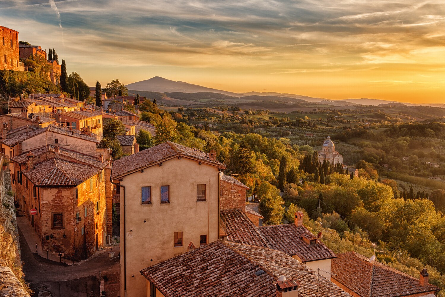 Montepulciano - Vino Nobile Cellars & Alto Etruscan History