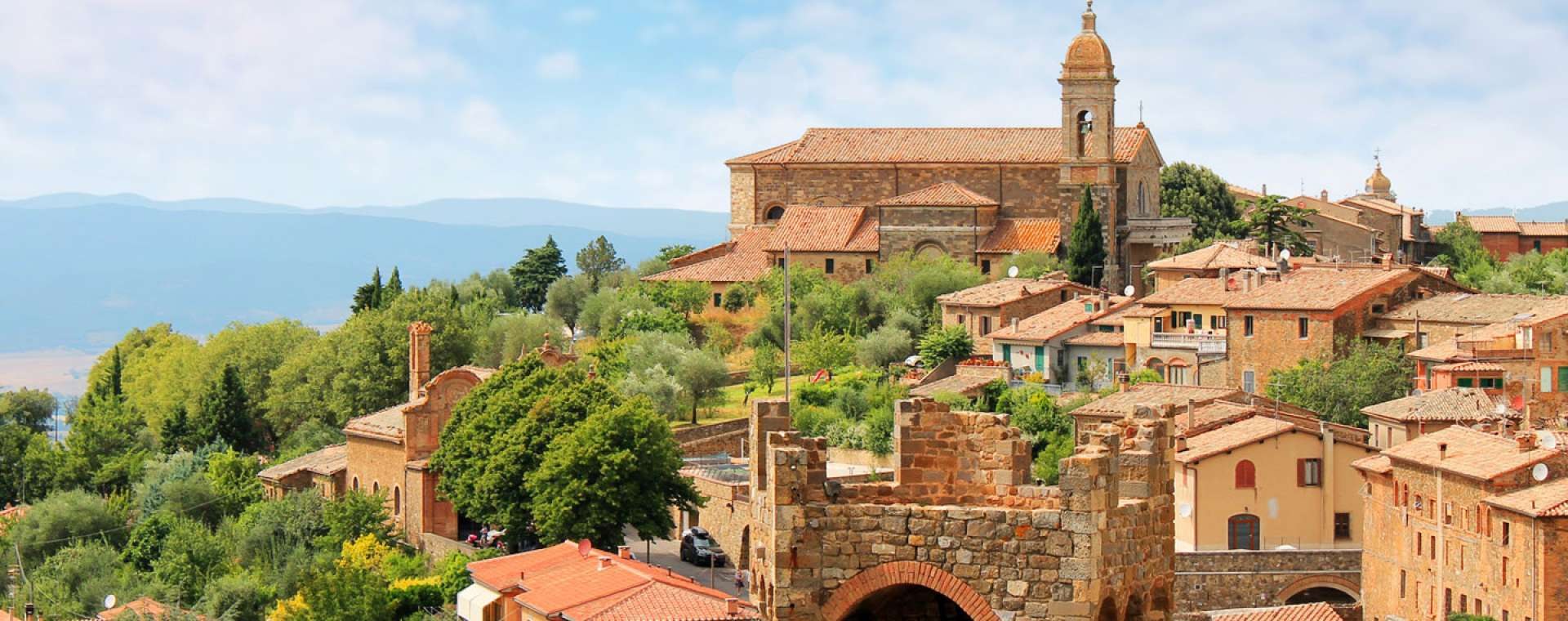 Montalcino - Brunello di Montalcino in Context of Medieval Fortress
