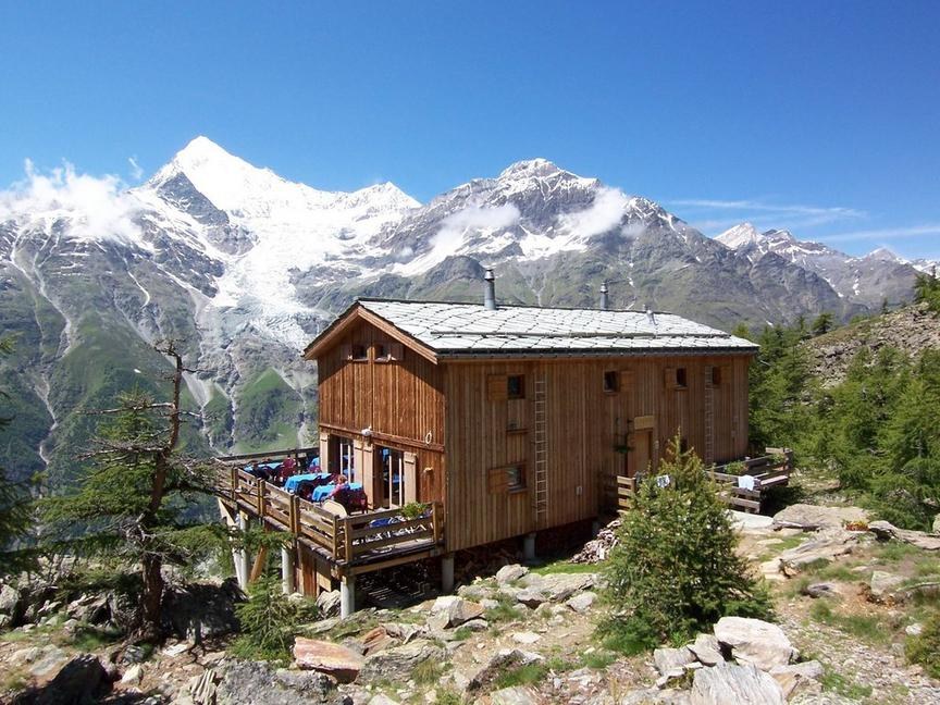 Stockhorn Hut (Stockhornhütte) Trek & Fondue