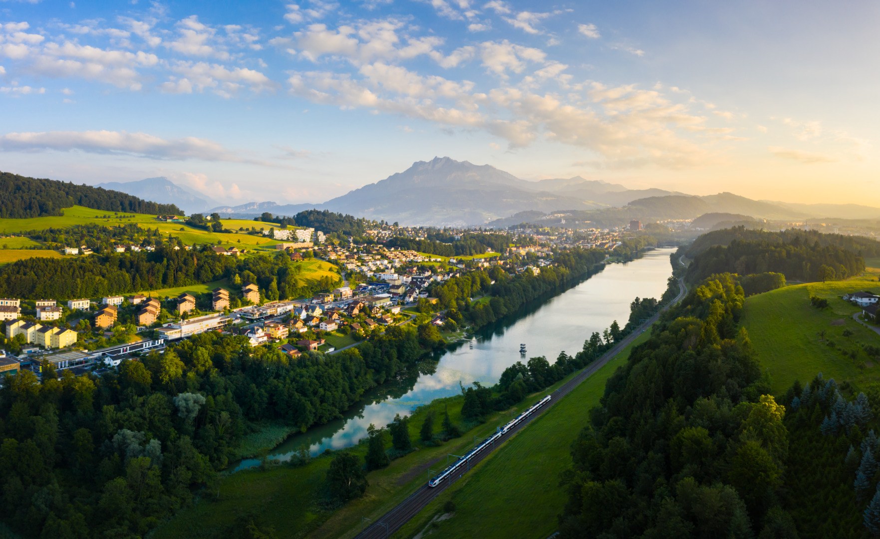 Luzerner Rotsee (Red Lake) Rowing & Hidden Waterfront