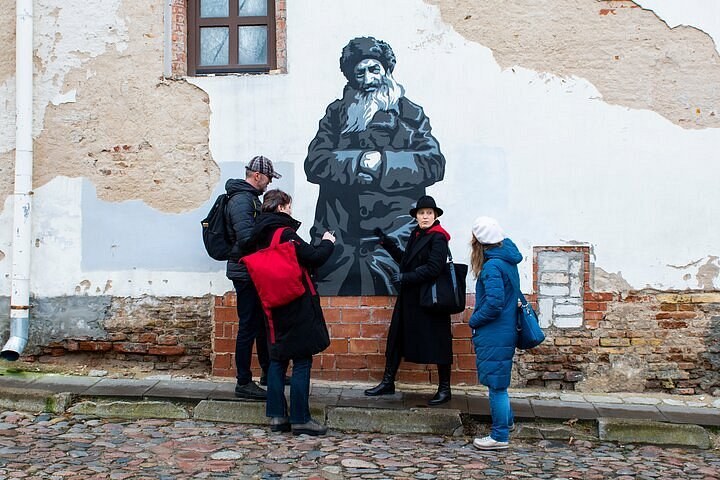 Jewish Vilnius Heritage Walking Tour & Gaon Grave