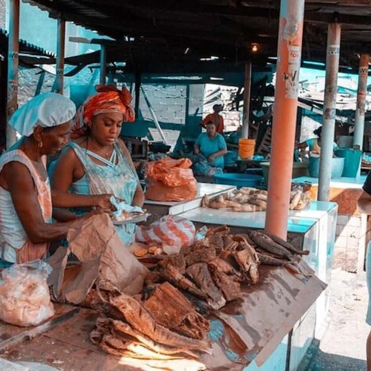 Bazurto Market Walking Tour with Social Impact Guide