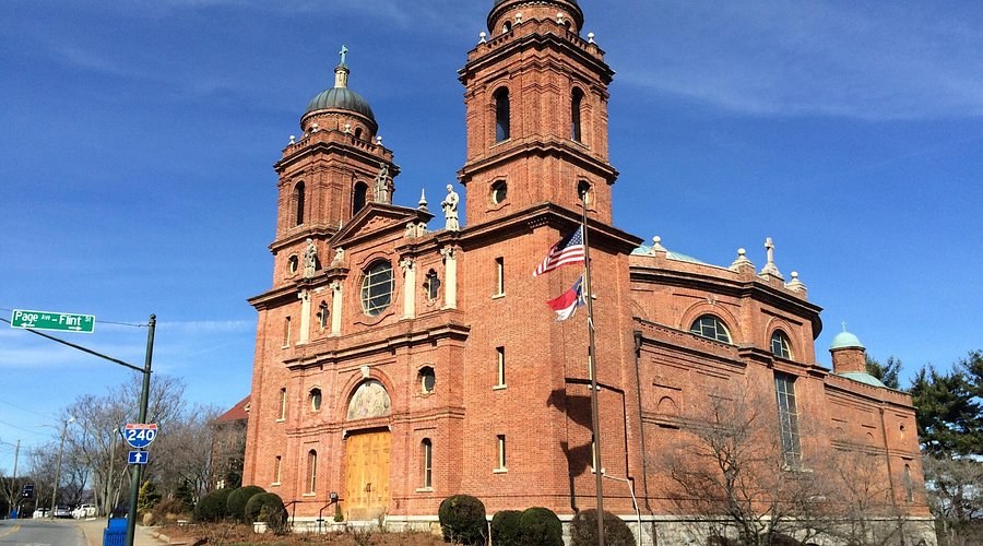 Basilica of Saint Lawrence Art & Architecture Tour