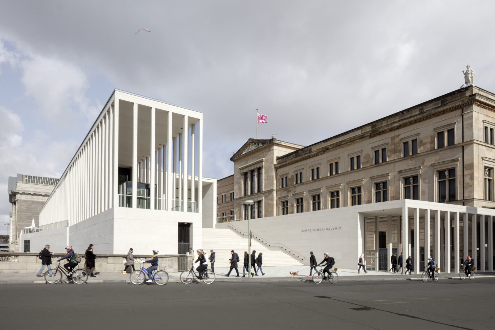 Neuen Nationalgalerie (James Simon Galerie entrance)