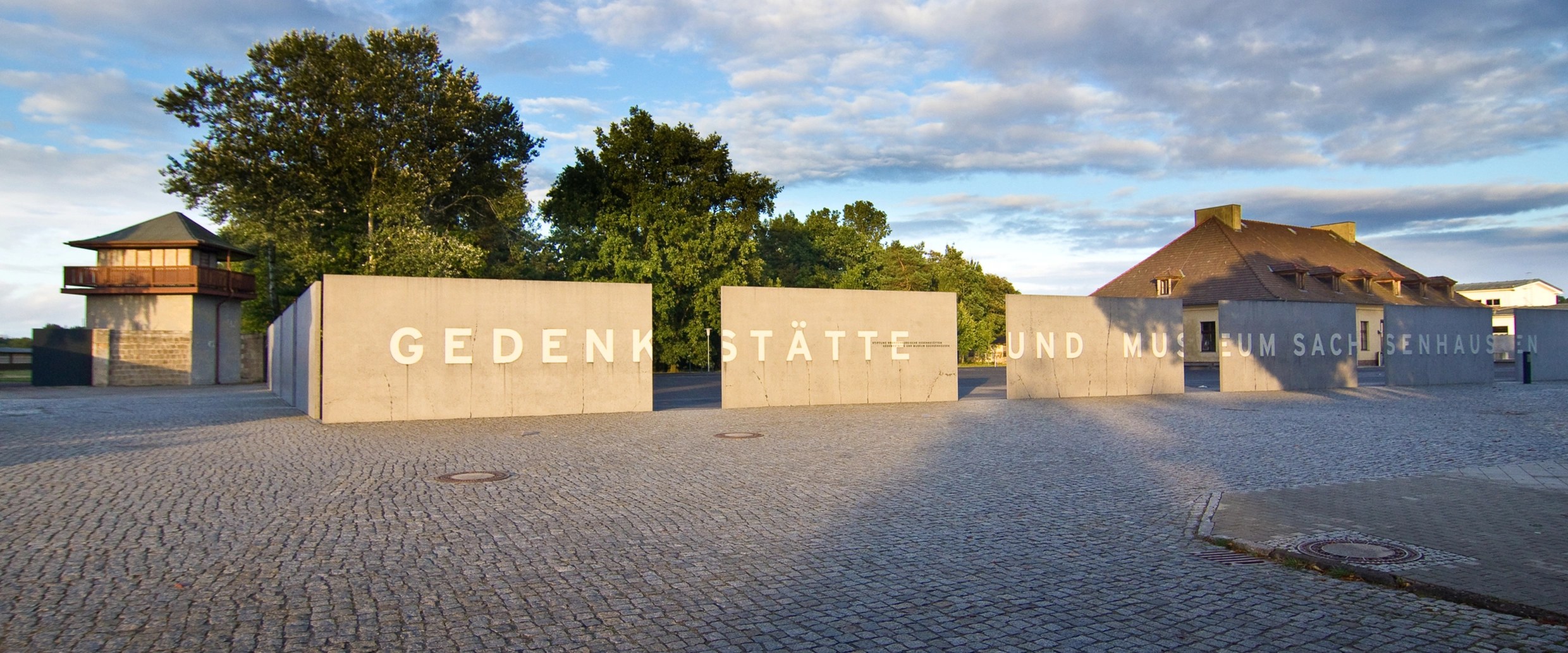 Sachsenhausen Memorial (30 mins south)