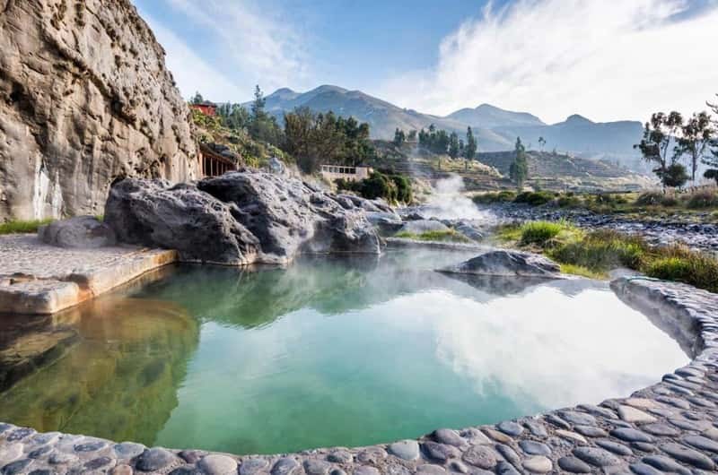 Yanahuara Hot Springs - Geothermal Wellness Retreat