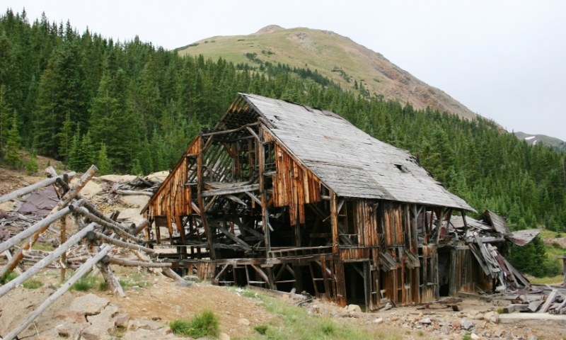Montezuma Ghost Town & Argentine Pass (High Mountain History Hike)