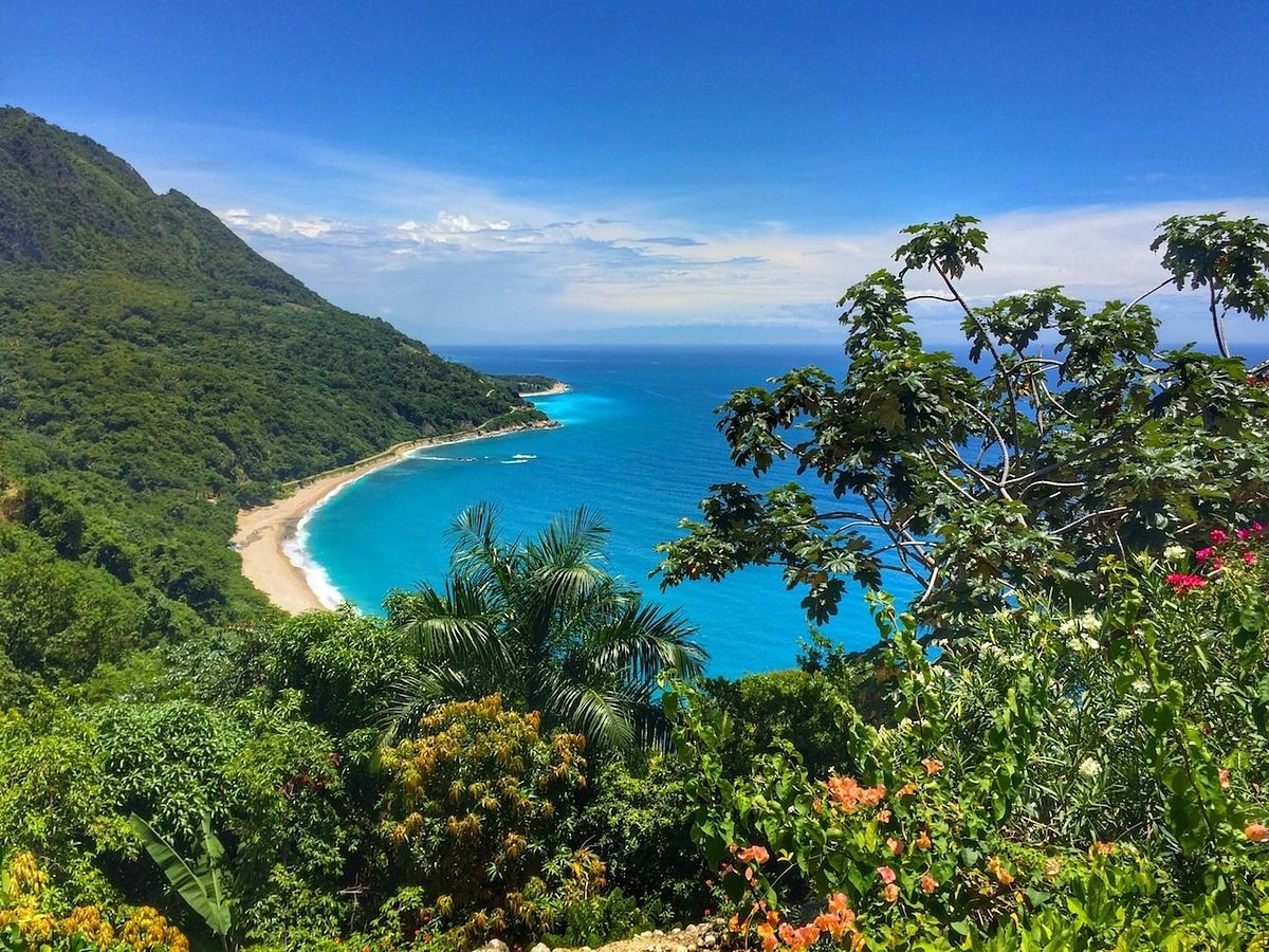 Playa San Rafael Waterfall & Beach