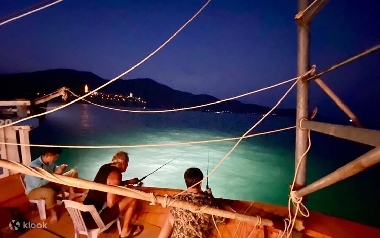 Local Fishing Boat Nighttime Squid Jigging Experience