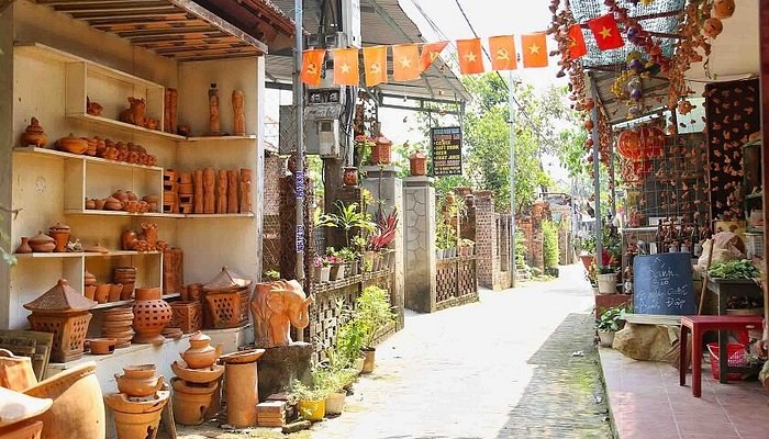 Thanh Ha Pottery Village Kiln-Firing Workshop & Apprenticeship