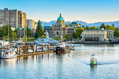 Brentwood Bay and The Brentwood Butterfly World Excursion