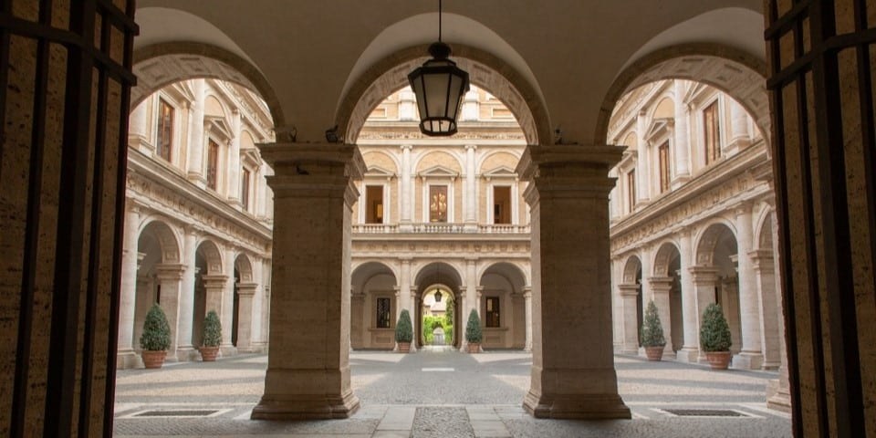 Palazzo Farnese - Private Courtyard & Michelangelo Access