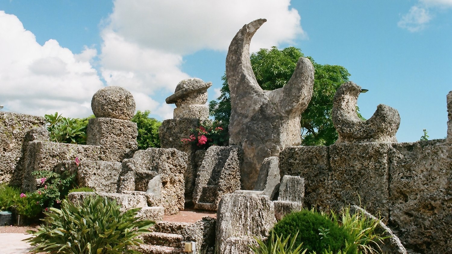 Coral Castle - mysterious limestone monument