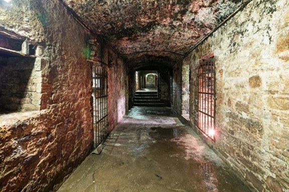 The Witchery Tour (Underground Vaults + Mary, Queen of Scots Route)