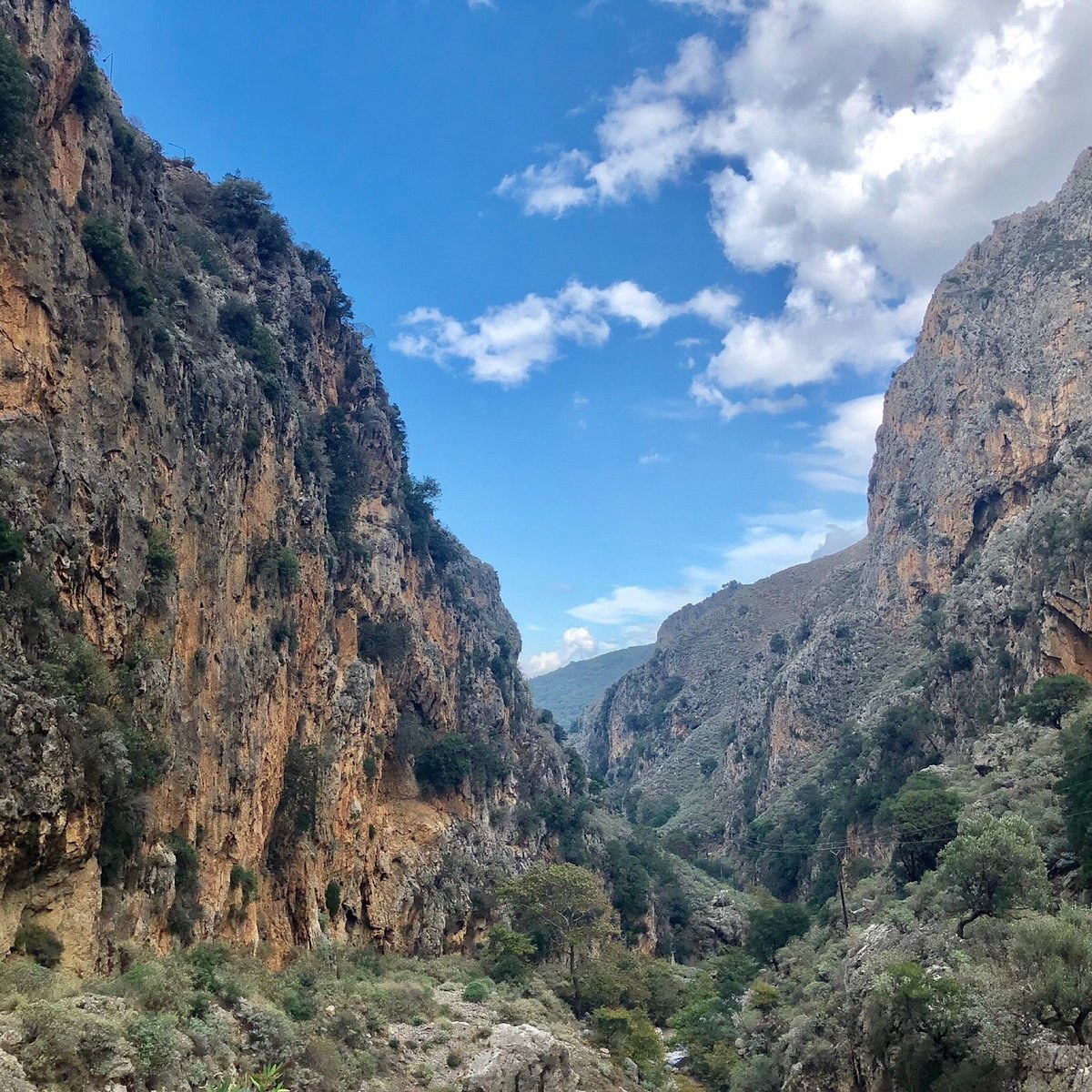 Topolia Gorge & Cave Dwelling Exploration