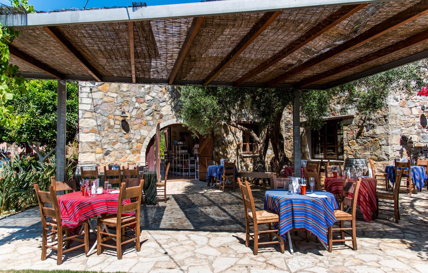 Manousakis Winery (Boutique Producer)