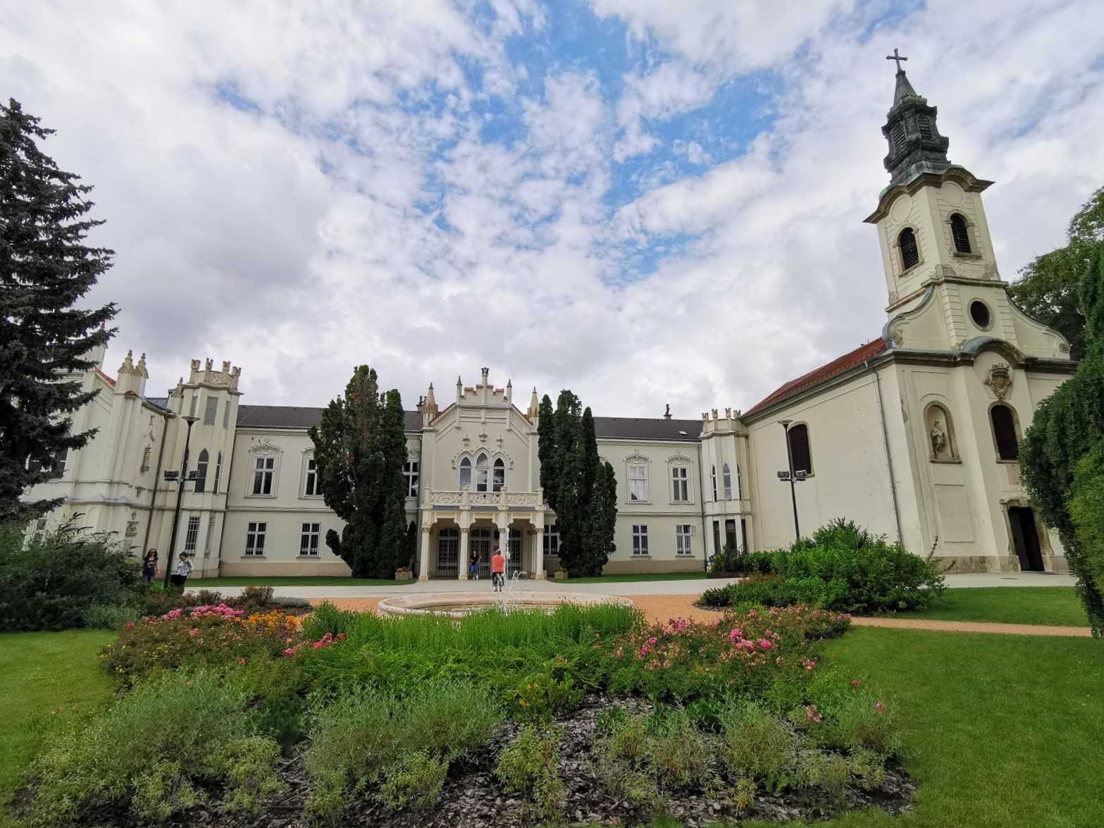 Martonvásár Mozart Manor + Park Estate