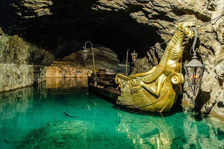 Seegrotte Hinterbrühl - Subterranean Lake Boat Tour