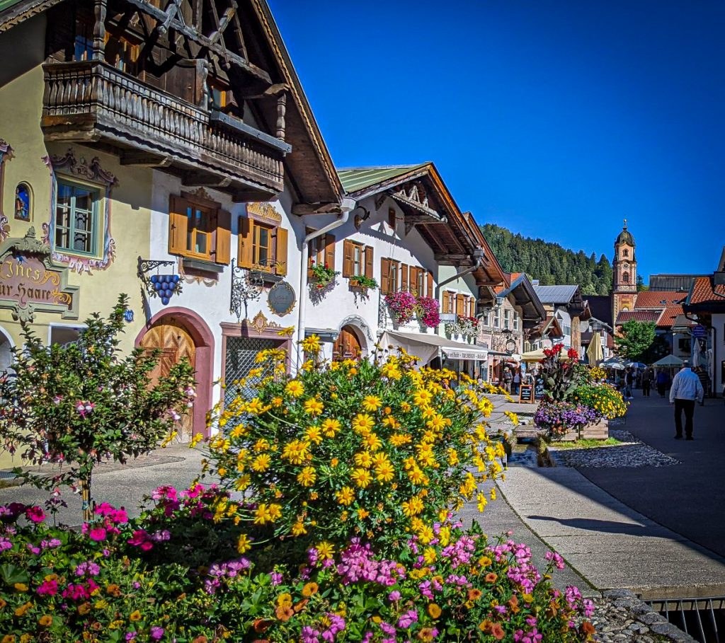 Garmisch-Partenkirchen & Mittenwald Day Trip