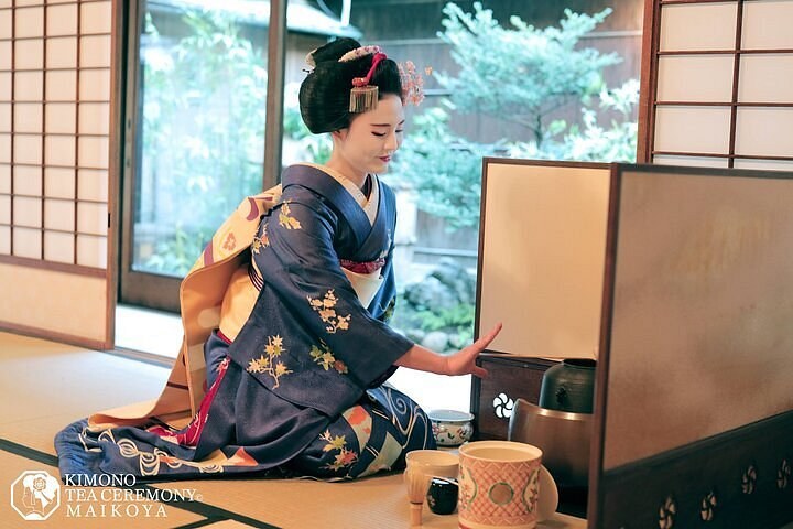 Kyoto: Private Geisha District & Tea Ceremony