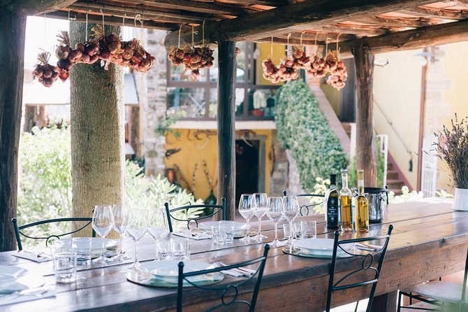 Private Truffle Hunt & Tuscan Farmhouse Lunch