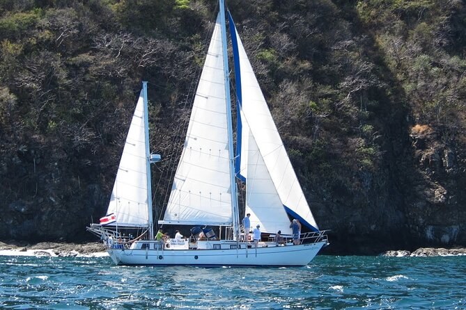 Private Sunrise Sailing & Hidden Cove Snorkel Escape