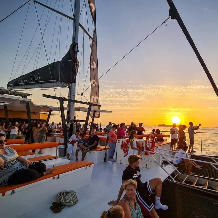 Cádiz Bay: Private Sailing & Sunset Sailing Charter