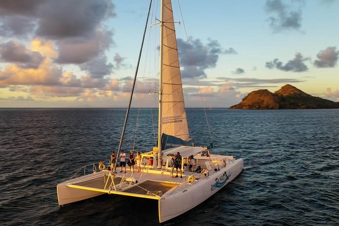 Private Sunset Sail & Champagne Coastal Cruise