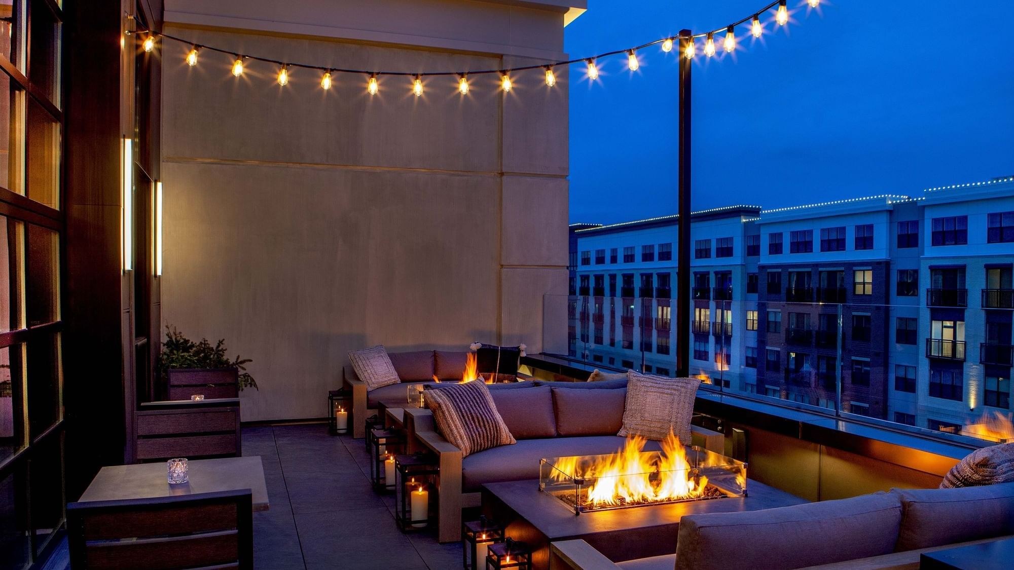 Old Town Hhehxh: Rooftop Terraces & Artisan Ateliers