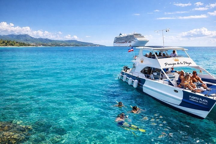 Puerto Plata: Private Sailing & Snorkel Along the North Coast