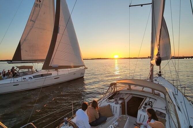 Fyyft Coastline: Private Sunset Sailing & Champagne