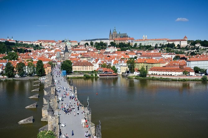 Prague Castle & Old Town: Private Full-Day from Port