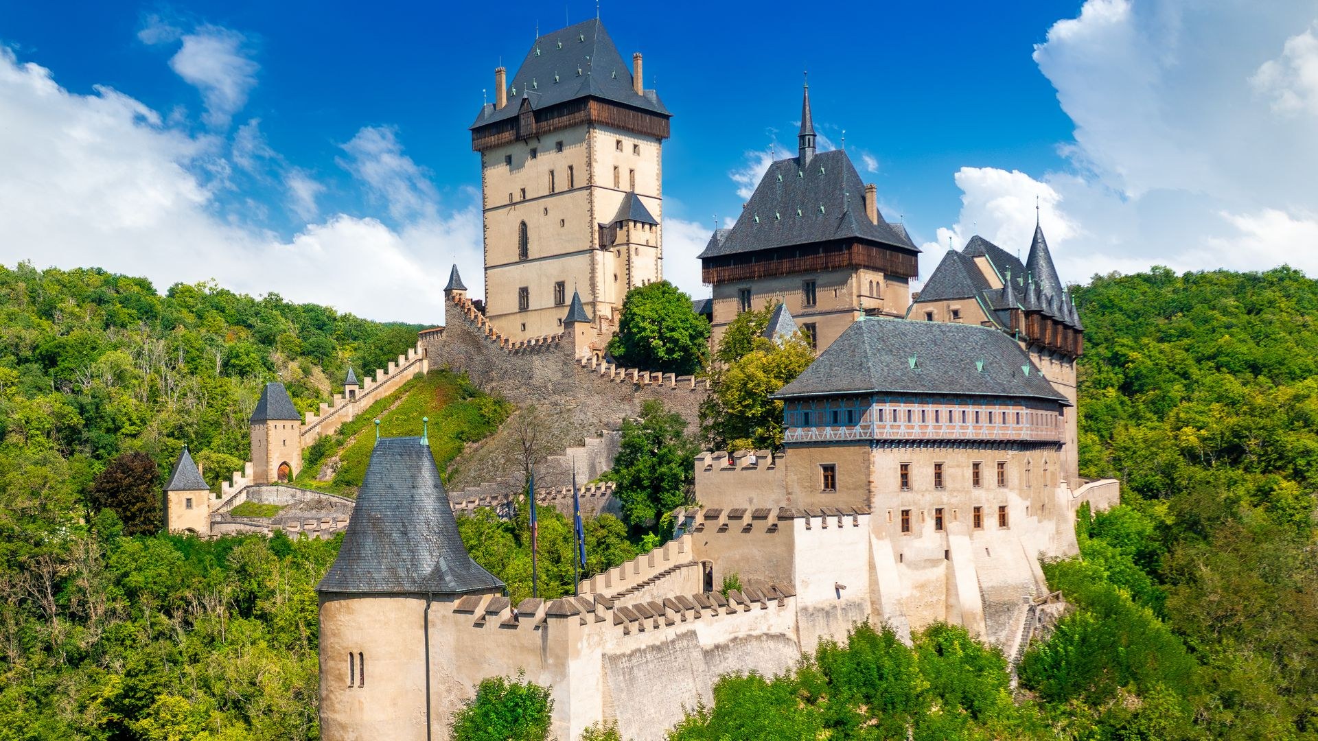 Karlštejn Castle: Private Bohemian Countryside Escape